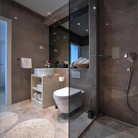 Pensionat Via Porto 4*