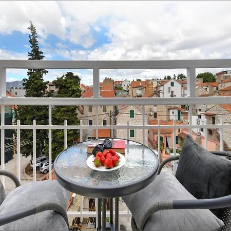 Via Porto 4*