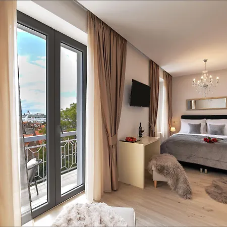 Pensionat Via Porto 4*