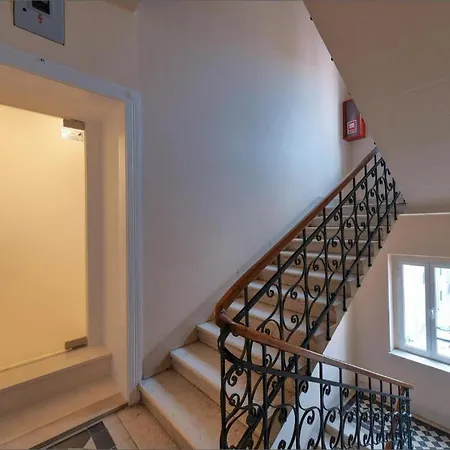 Pensión Via Porto 4*