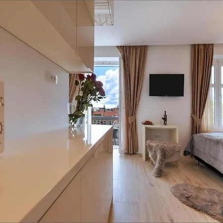 Via Porto 4*