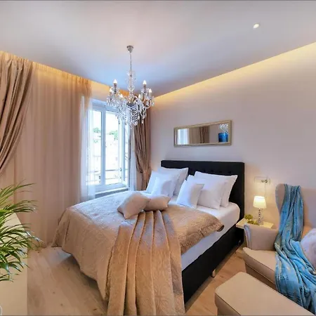 Via Porto Pensión 4*