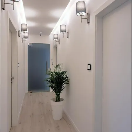 Via Porto Pensión 4*