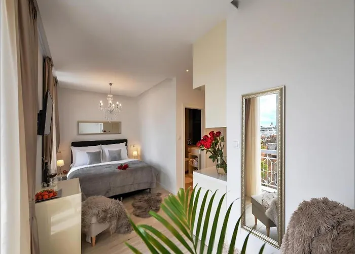 Via Porto Guest house 4*