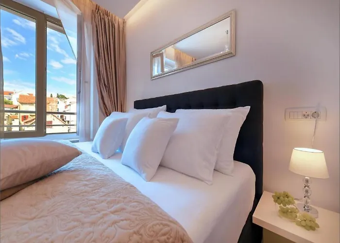Via Porto 4* Split
