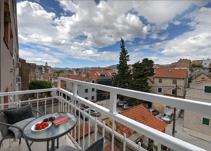 Guest house Via Porto 4*