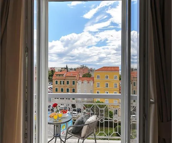 Guest house Via Porto 4*