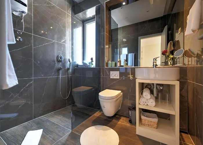 Via Porto 4*