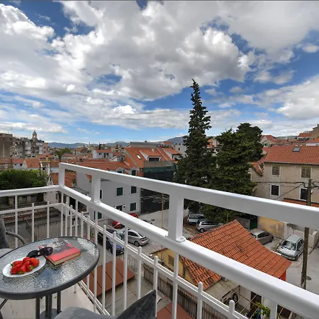 Guest house Via Porto 4*