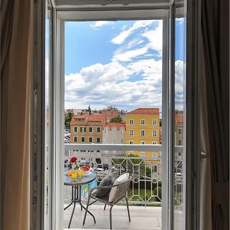 Guest house Via Porto 4*